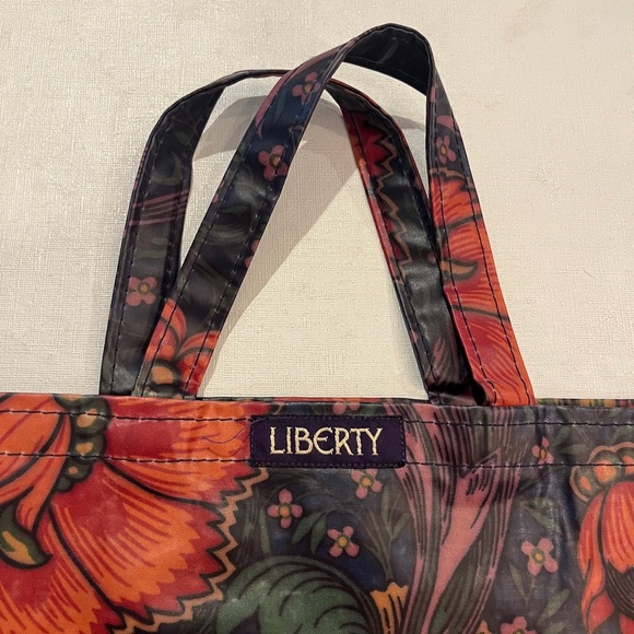 Liberty bold floral vintage style Tote Bag. Large Romantic print. - Picture 2 of 10
